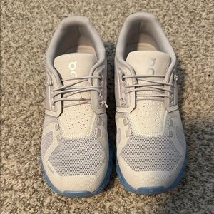 Women’s On Cloud Lightweight Running Sneakers in Light Beige with Blue Sole